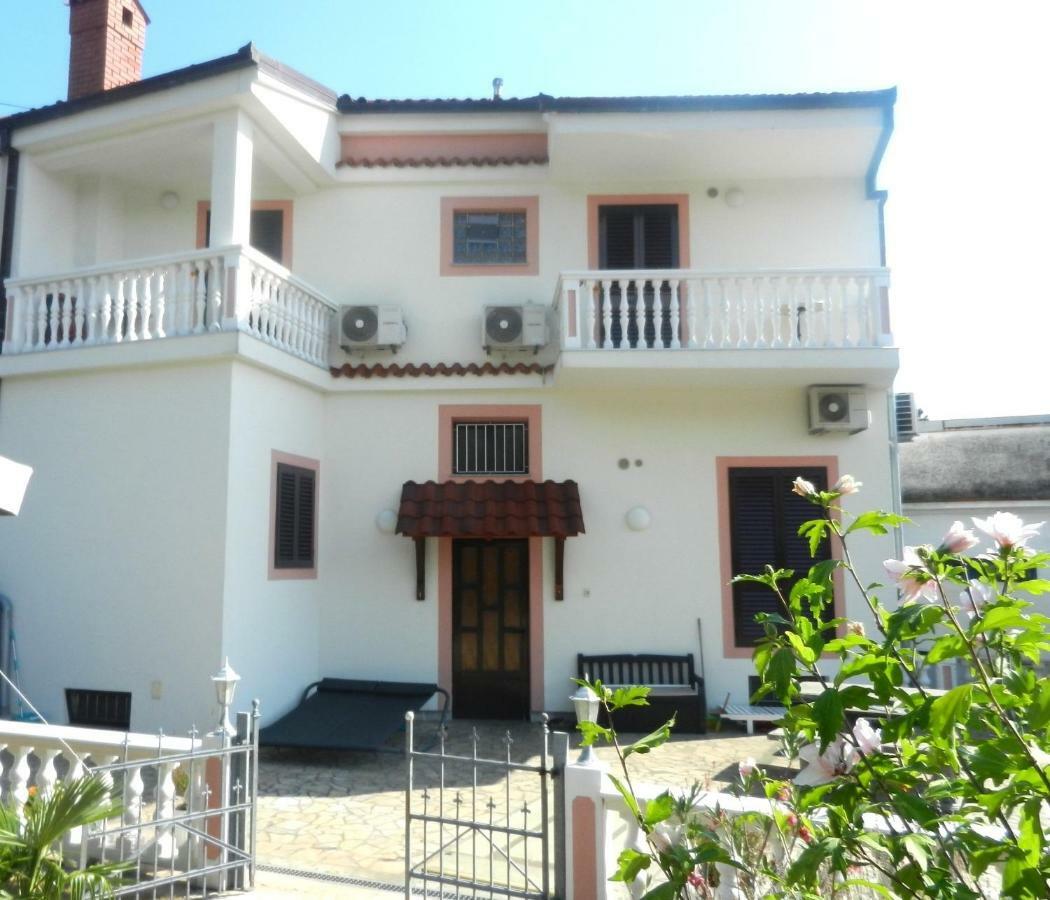 Apartments Jozefina ซริกเวนิซา ภายนอก รูปภาพ